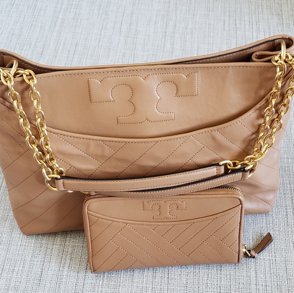 Tory Burch Handbags - Tory Burch purse and matching wallet